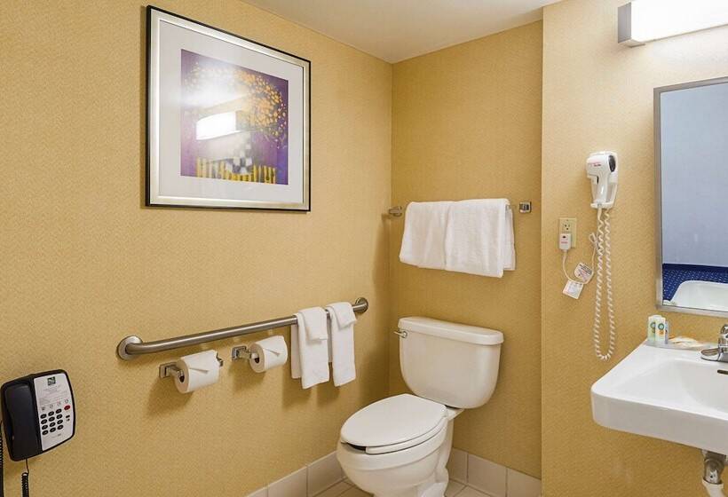Отель Quality Inn Bostonrevere