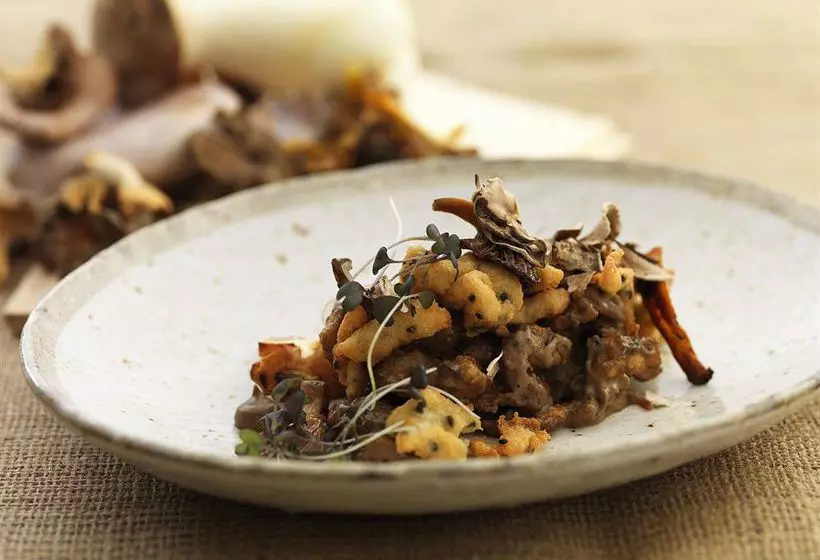 酒店 Winteringham Fields - Restaurant with rooms