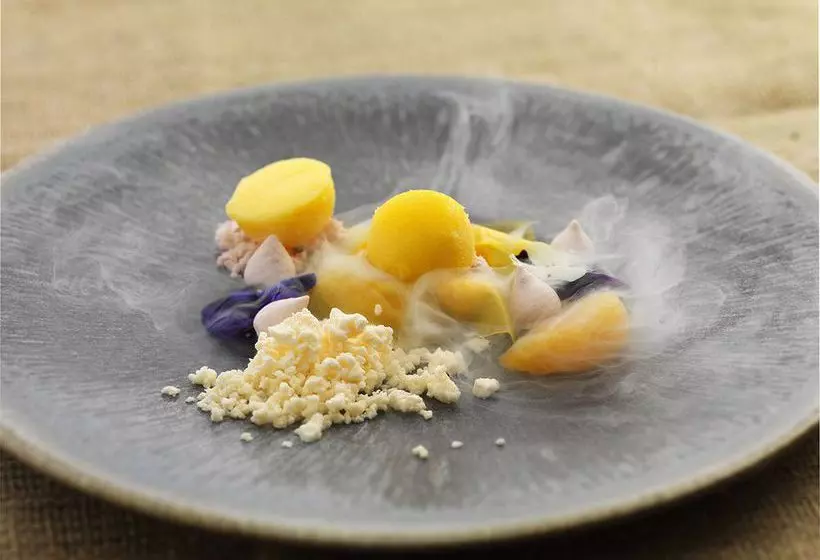 酒店 Winteringham Fields - Restaurant with rooms