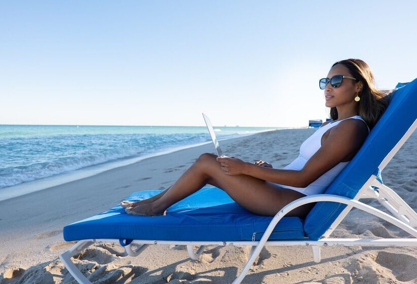 The St. Regis Bal Harbour Resort