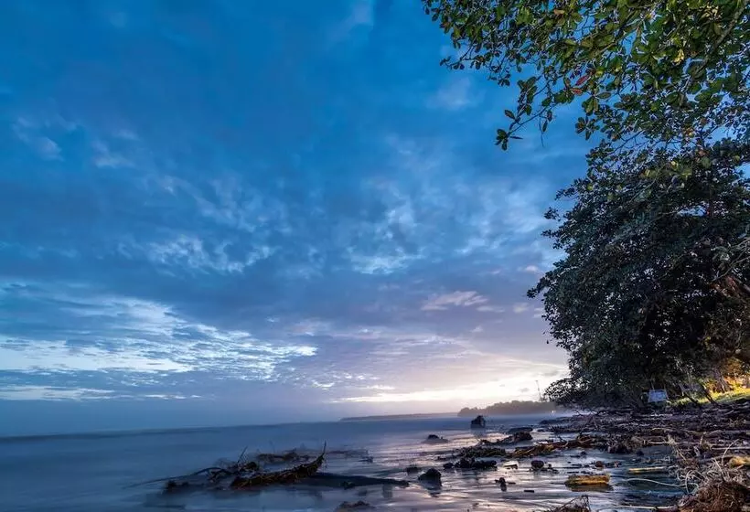 Hotel Atlantida Lodge