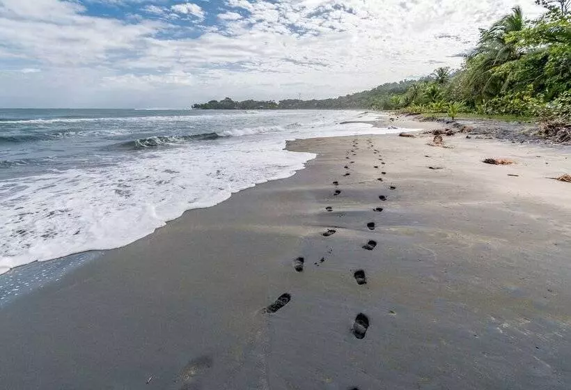 Hotel Atlantida Lodge