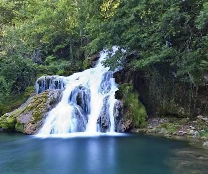 هتل Castel Damandre