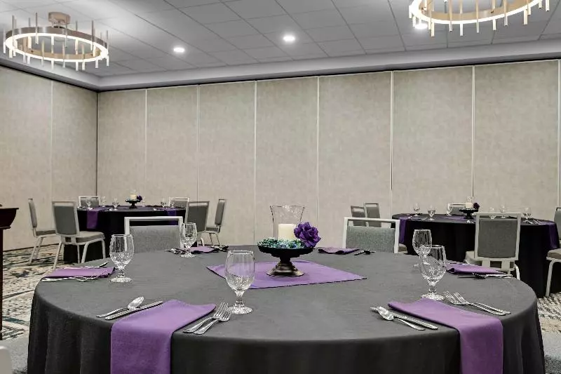 호텔 Doubletree By Hilton Denver International Airport