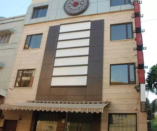 Hotel Fabexpress Yug Villa Karol Bagh