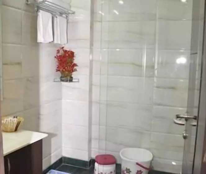 Hotel Fabexpress Yug Villa Karol Bagh