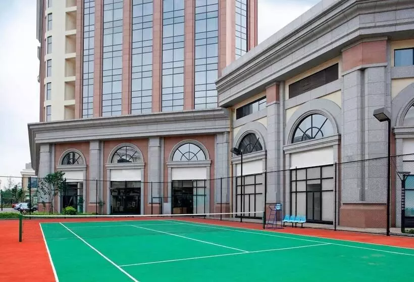 هتل Four Points By Sheraton Qingdao, Chengyang