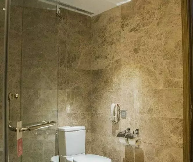 هتل Four Points By Sheraton Qingdao, Chengyang