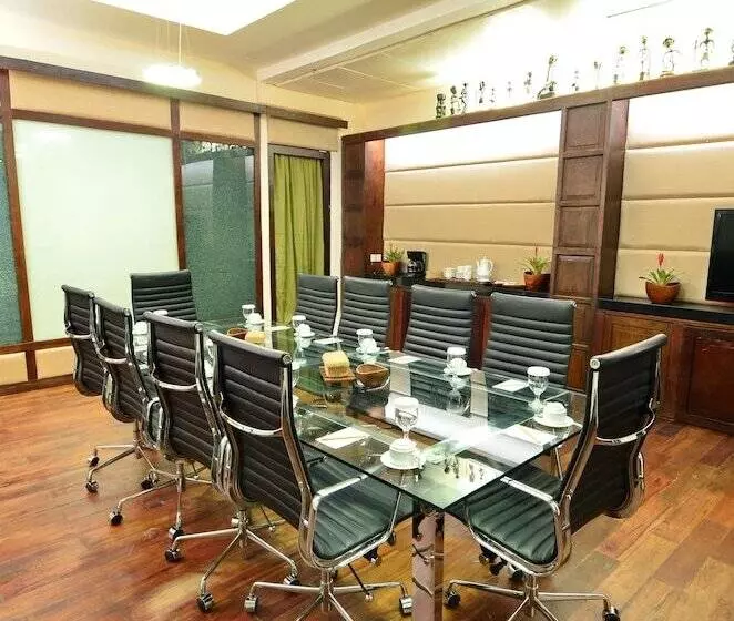 هتل The Cocoon Boutique