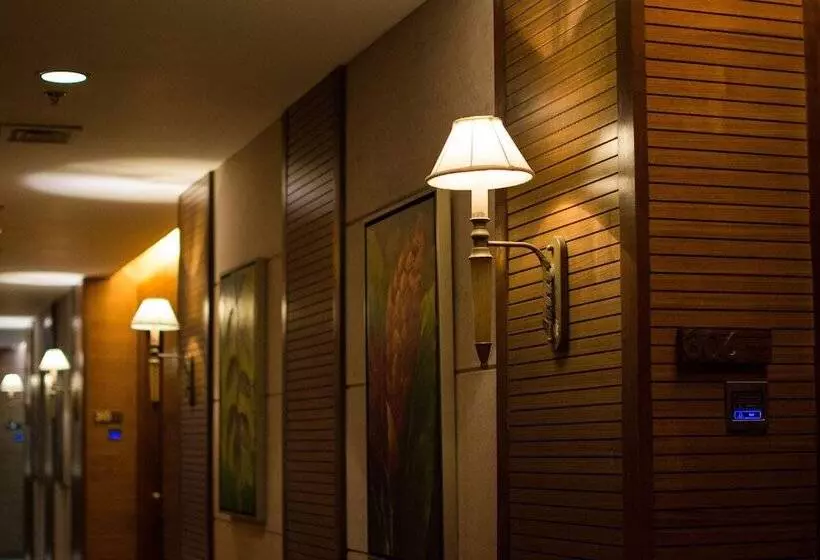 هتل The Cocoon Boutique