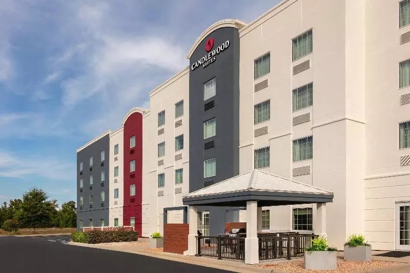 Отель Candlewood Suites Fayetteville Fort Bragg, An Ihg