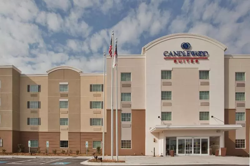 Отель Candlewood Suites Fayetteville Fort Bragg, An Ihg