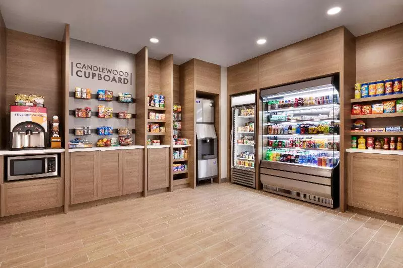 Отель Candlewood Suites Fayetteville Fort Bragg, An Ihg