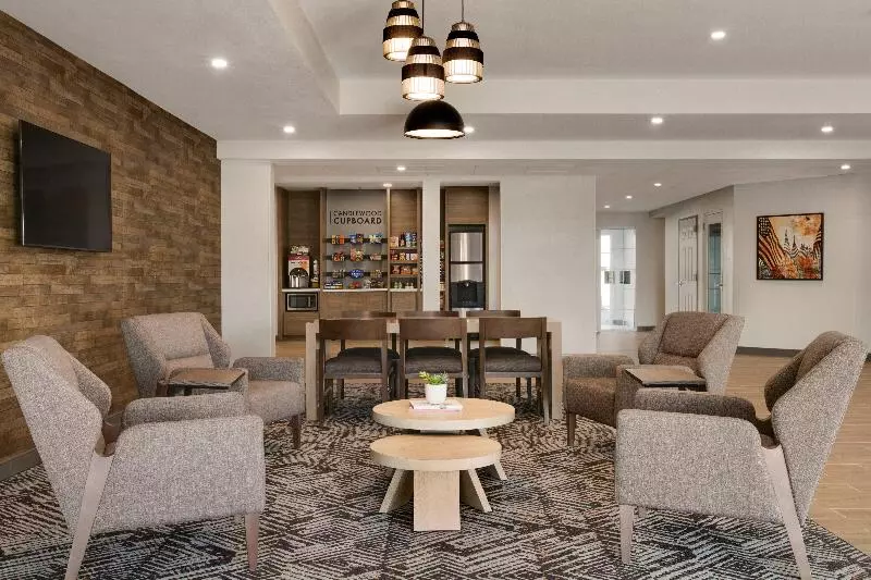 Отель Candlewood Suites Fayetteville Fort Bragg, An Ihg