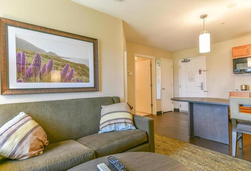 Szálloda Candlewood Suites Medford, An Ihg