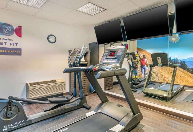 فندق Clarion Pointe Medford