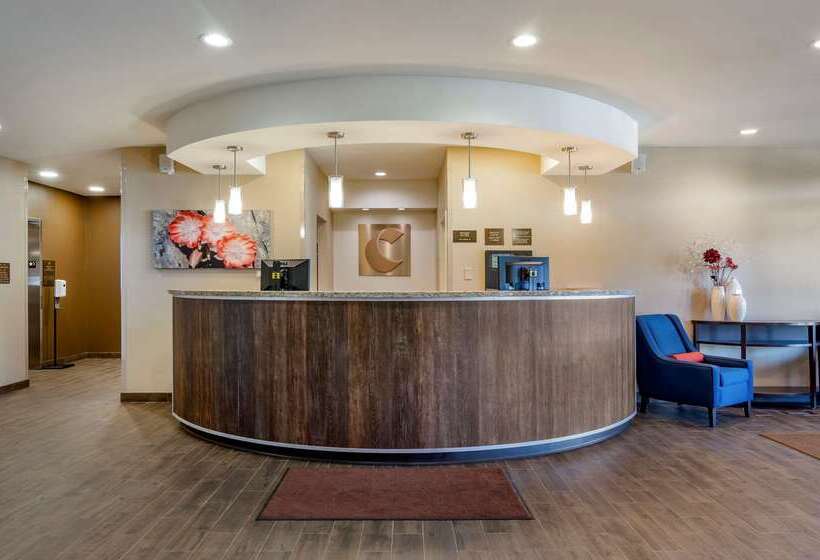 호텔 Comfort Suites Helena Airport