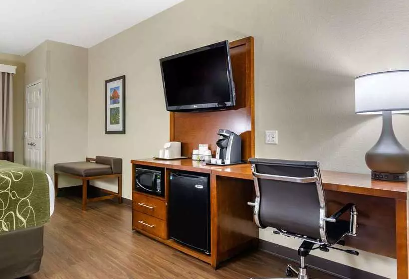 호텔 Comfort Suites Helena Airport