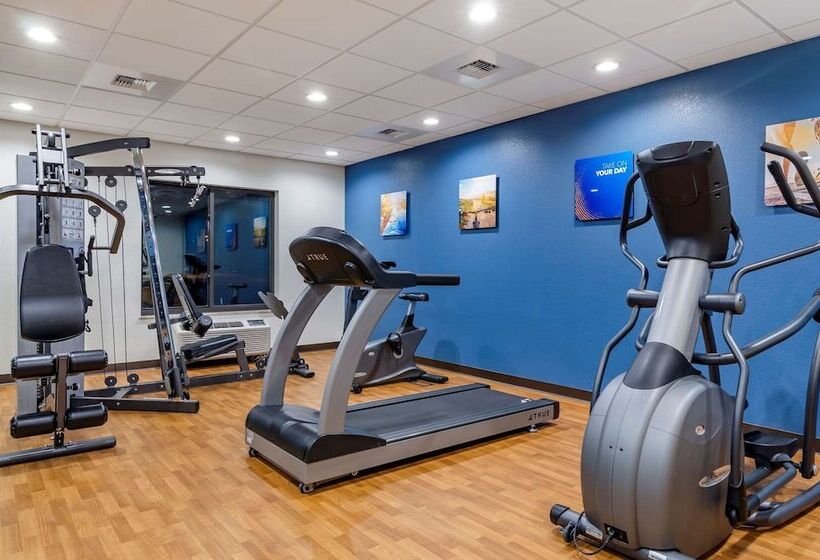 호텔 Comfort Suites Helena Airport