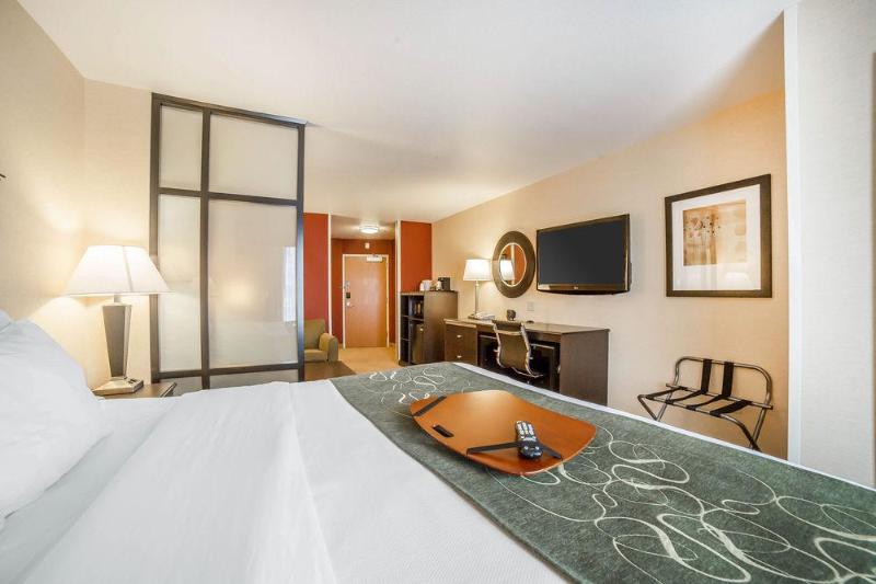 호텔 Comfort Suites Helena Airport