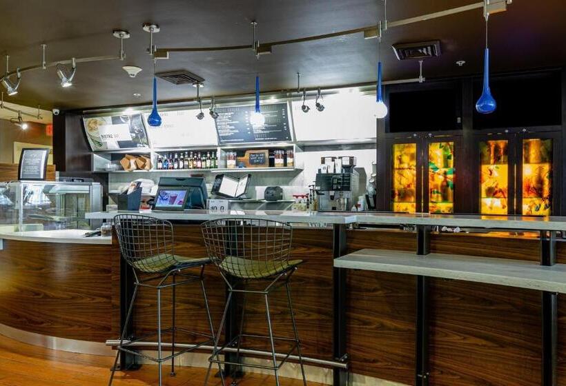 فندق Courtyard Brunswick