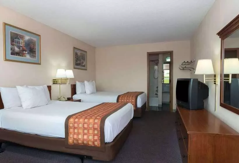 Hotelli Days Inn By Wyndham Indianapolis East Post Road
