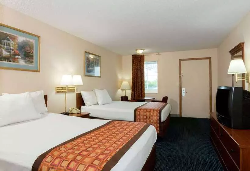 Hotelli Days Inn By Wyndham Indianapolis East Post Road