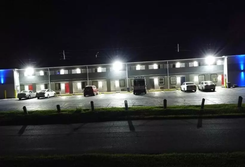 Hotelli Days Inn By Wyndham Indianapolis East Post Road