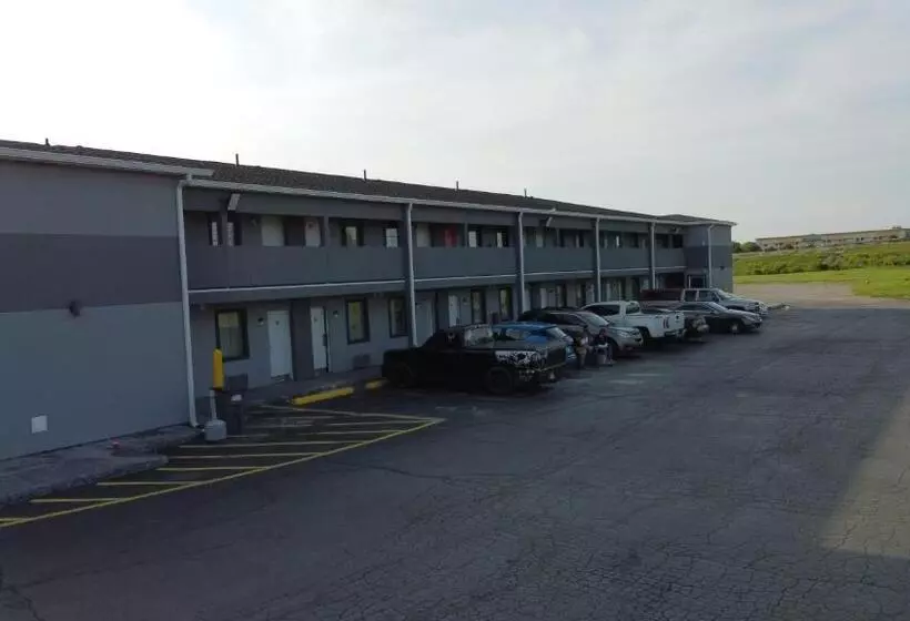 Hotelli Days Inn By Wyndham Indianapolis East Post Road