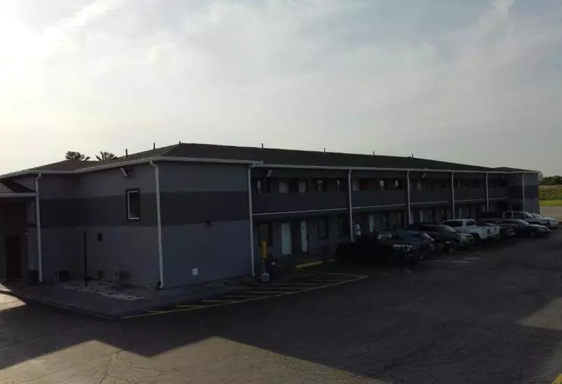 Hotelli Days Inn By Wyndham Indianapolis East Post Road