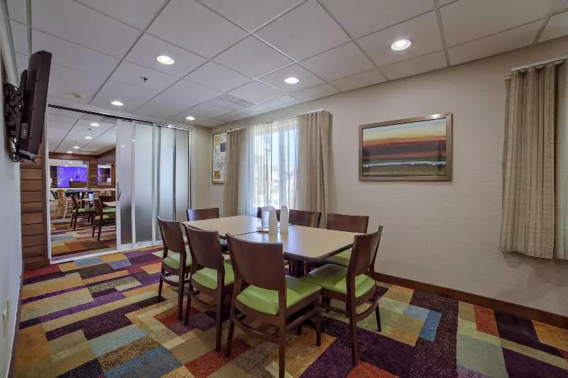 هتل Fairfield Inn Harrisburg Hershey