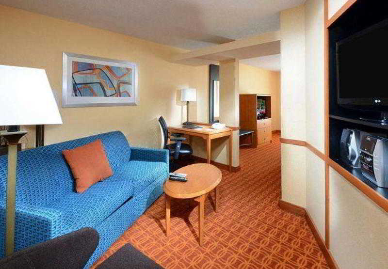 בית מלון כפרי Fairfield Inn & Suites By Marriott Richmond Innsbrook