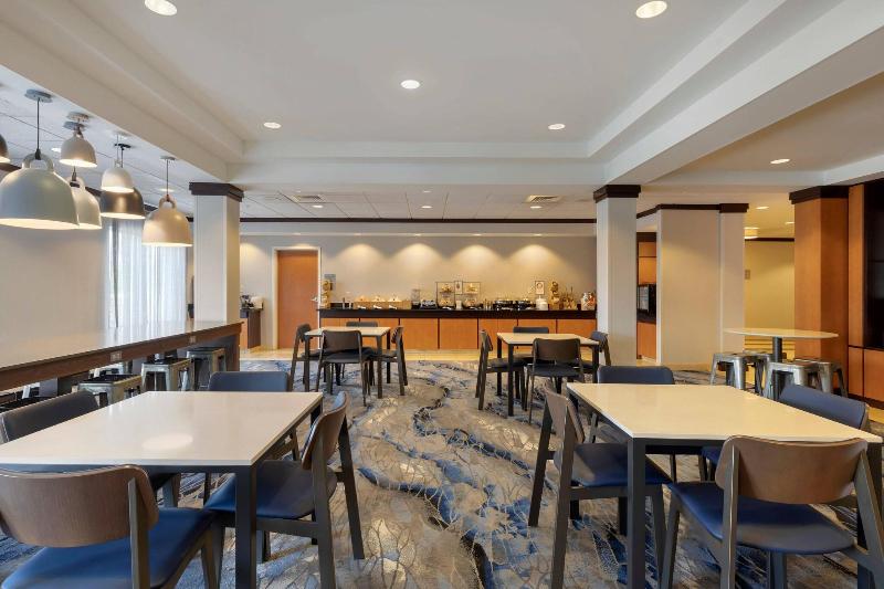 فندق Fairfield Inn & Suites By Marriott Rockford