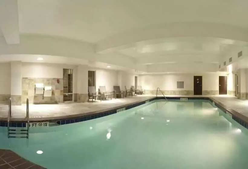 Hotelli Holiday Inn Express & Suites El Paso West By Ihg