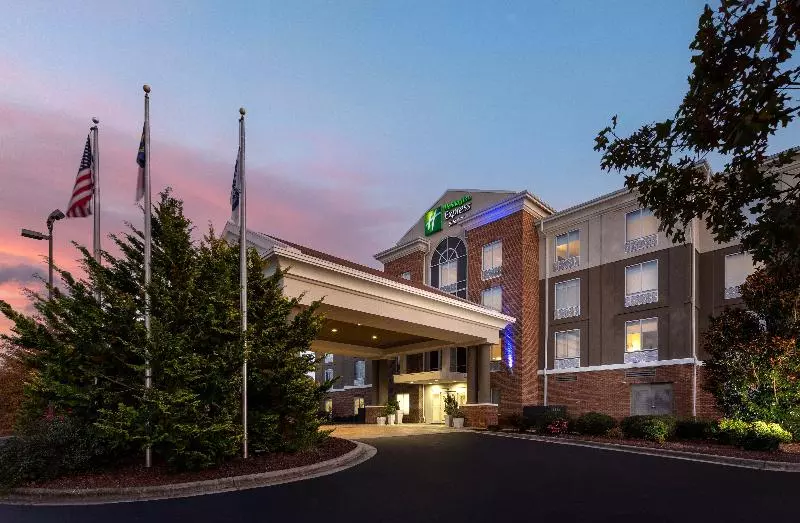 Holiday Inn Express Hotel & Suites Greensboro Airport Area, An Ihg