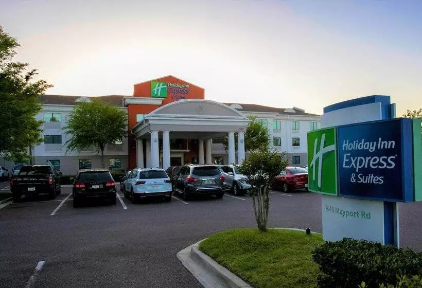 Holiday Inn Express Hotel & Suites Jacksonville Mayport / Beach, An Ihg