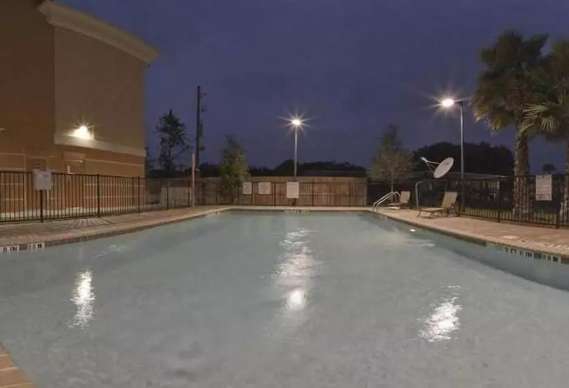 Holiday Inn Express Hotel & Suites Jacksonville Mayport / Beach, An Ihg