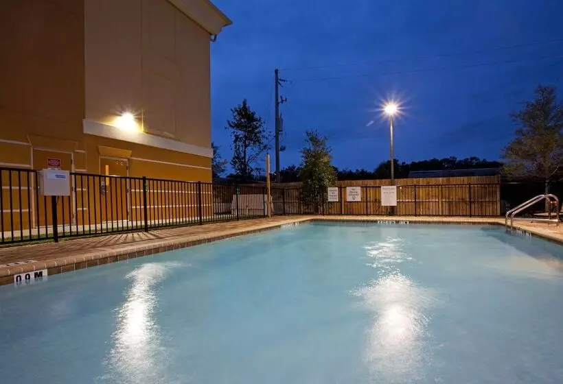 Holiday Inn Express Hotel & Suites Jacksonville Mayport / Beach, An Ihg