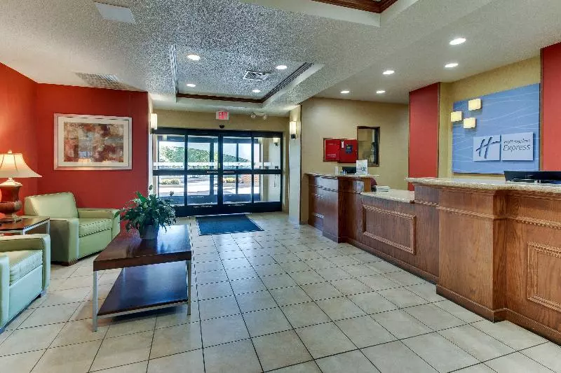 Holiday Inn Express Hotel & Suites Lancaster Lititz, An Ihg