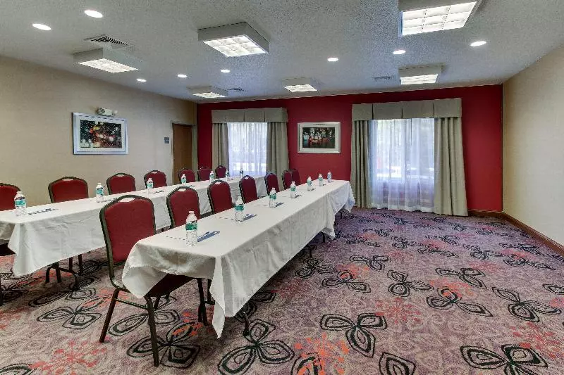 Holiday Inn Express Hotel & Suites Lancaster Lititz, An Ihg