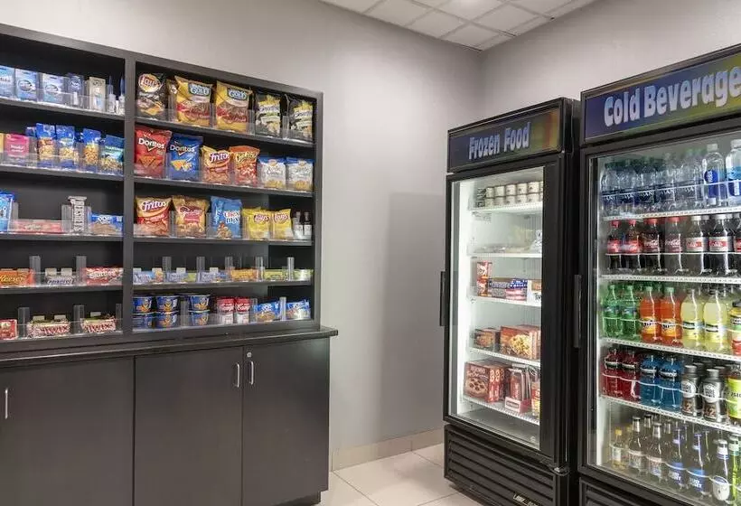 בית מלון כפרי Holiday Inn Express & Suites Columbus Polaris Parkway / Columbus, An Ihg