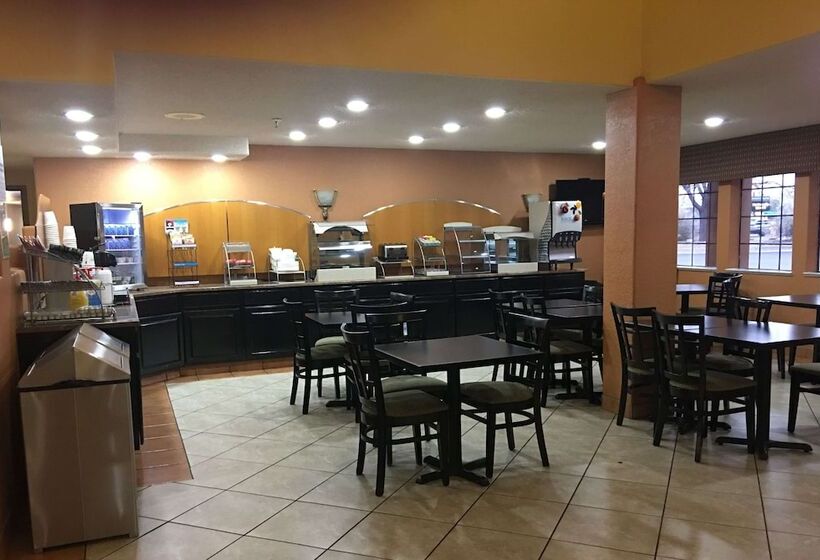 فندق Ramada By Wyndham Santa Fe