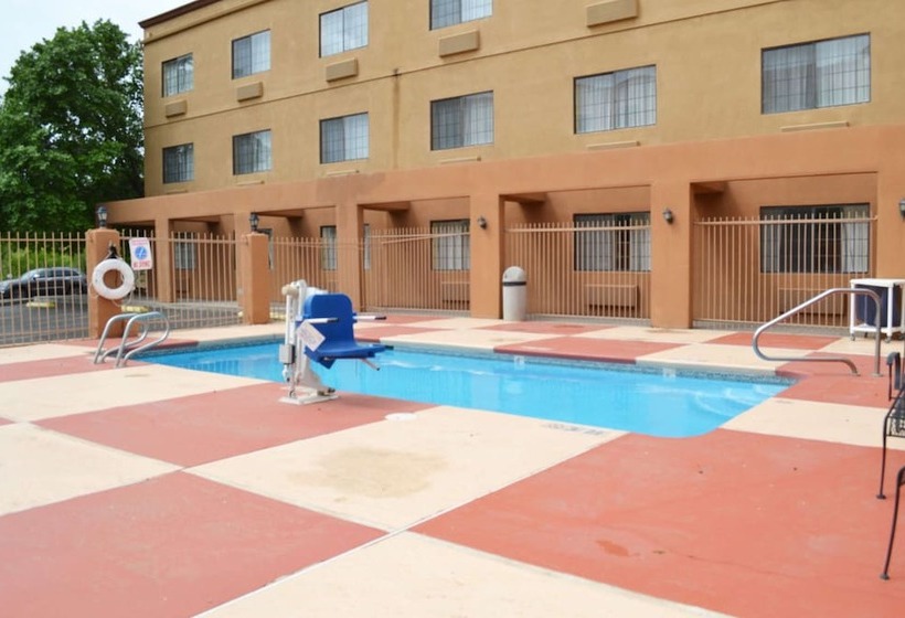 فندق Ramada By Wyndham Santa Fe