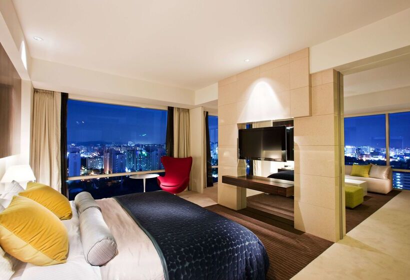 Hotel Ramada Plaza By Wyndham Suwon