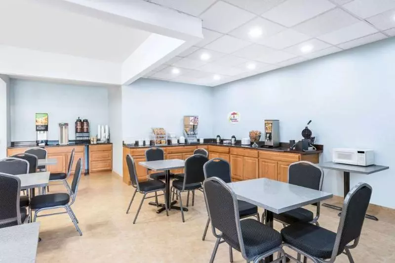 Отель Super 8 Montgomery