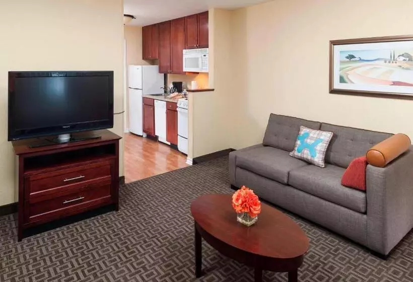 Отель Towneplace Suites By Marriott Texarkana