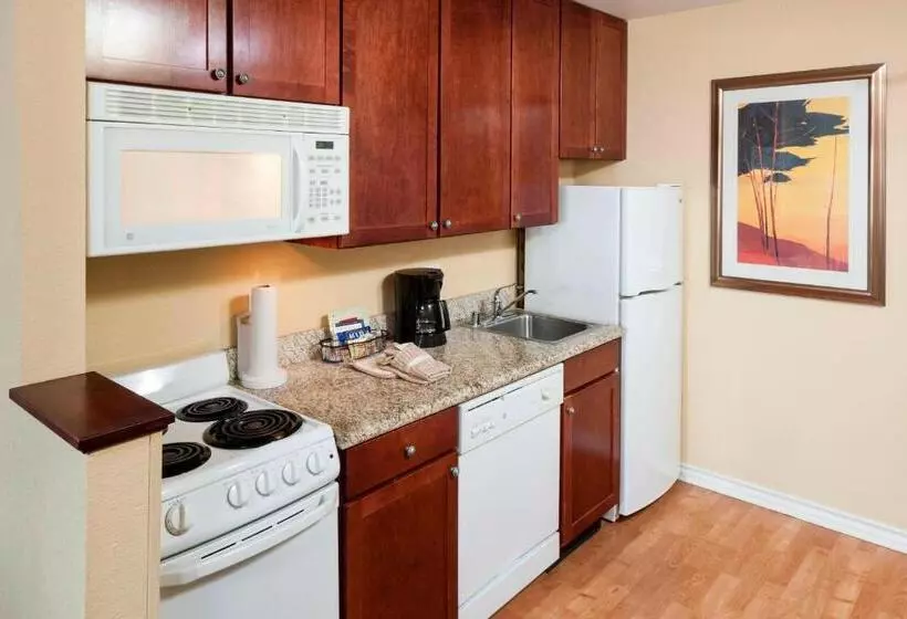 Отель Towneplace Suites By Marriott Texarkana