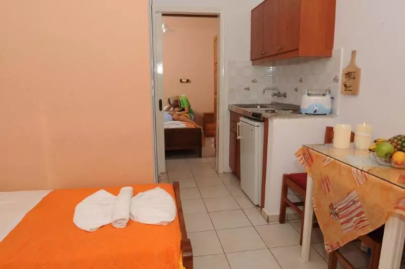 Kastro Beach Apartments