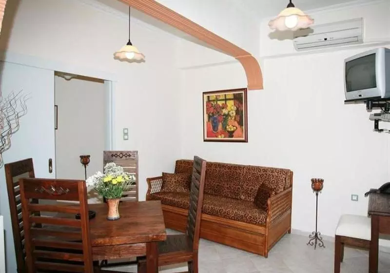 Kastro Beach Apartments