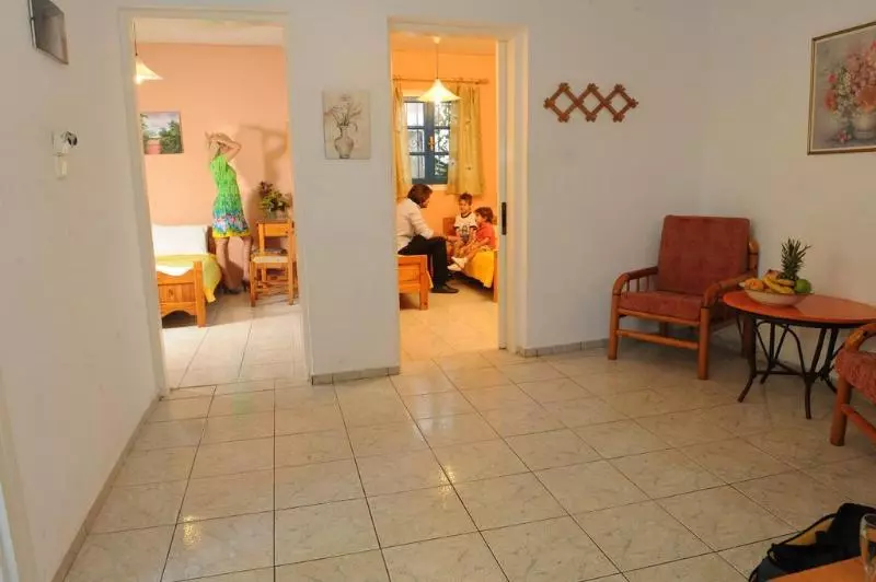 Kastro Beach Apartments